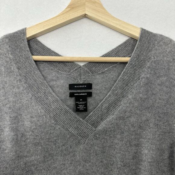 Halogen 100% Cashmere Sweater Womens M Gray V Neck Preppy Minimal Quiet Luxury - Picture 2 of 11